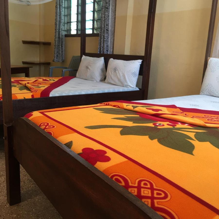 Diani Travellers Guest House Ukunda Dış mekan fotoğraf