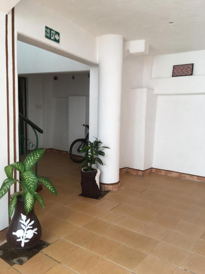 Diani Travellers Guest House Ukunda Dış mekan fotoğraf