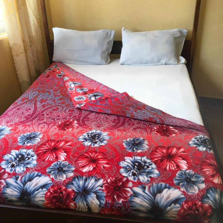 Diani Travellers Guest House Ukunda Dış mekan fotoğraf